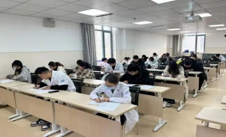 我院顺利完成2025年全科住培医师年度考核工作