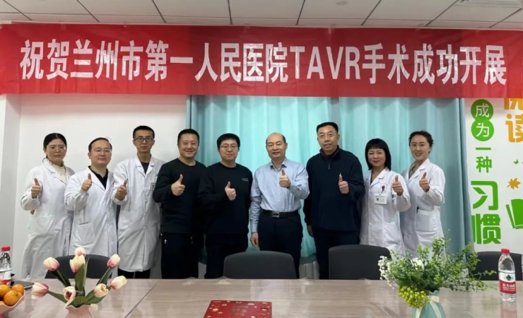 心内一科成功完成一例经导管主动脉瓣置换术