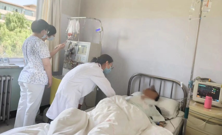 血液科成功开展我院首例治疗性血小板单采去除术
