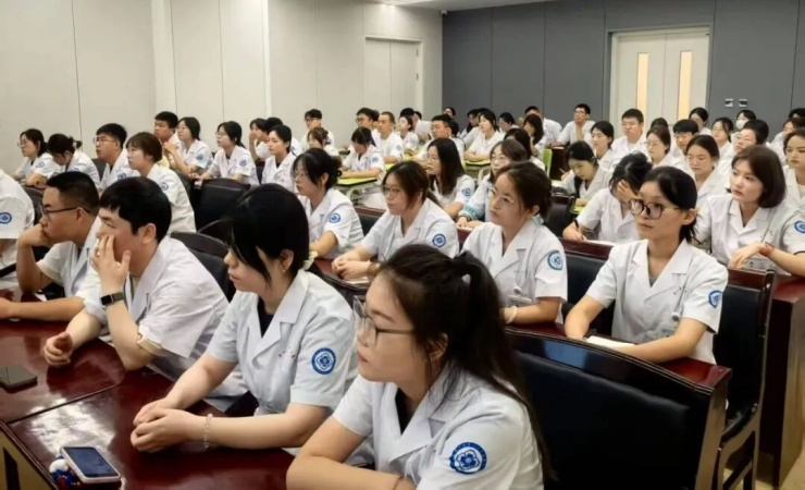 兰州市第一人民医院2025级住培学员完成入院教育